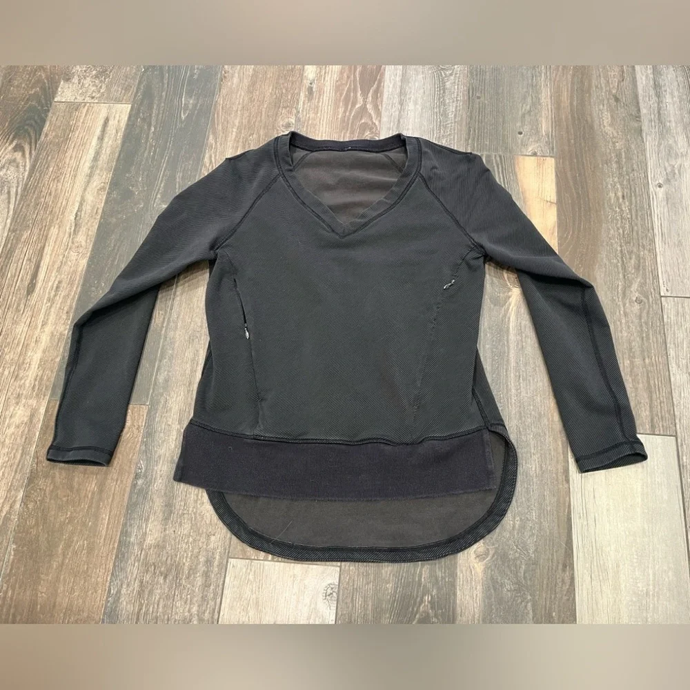 Lululemon After Asana Pullover black/ dark gray size 4